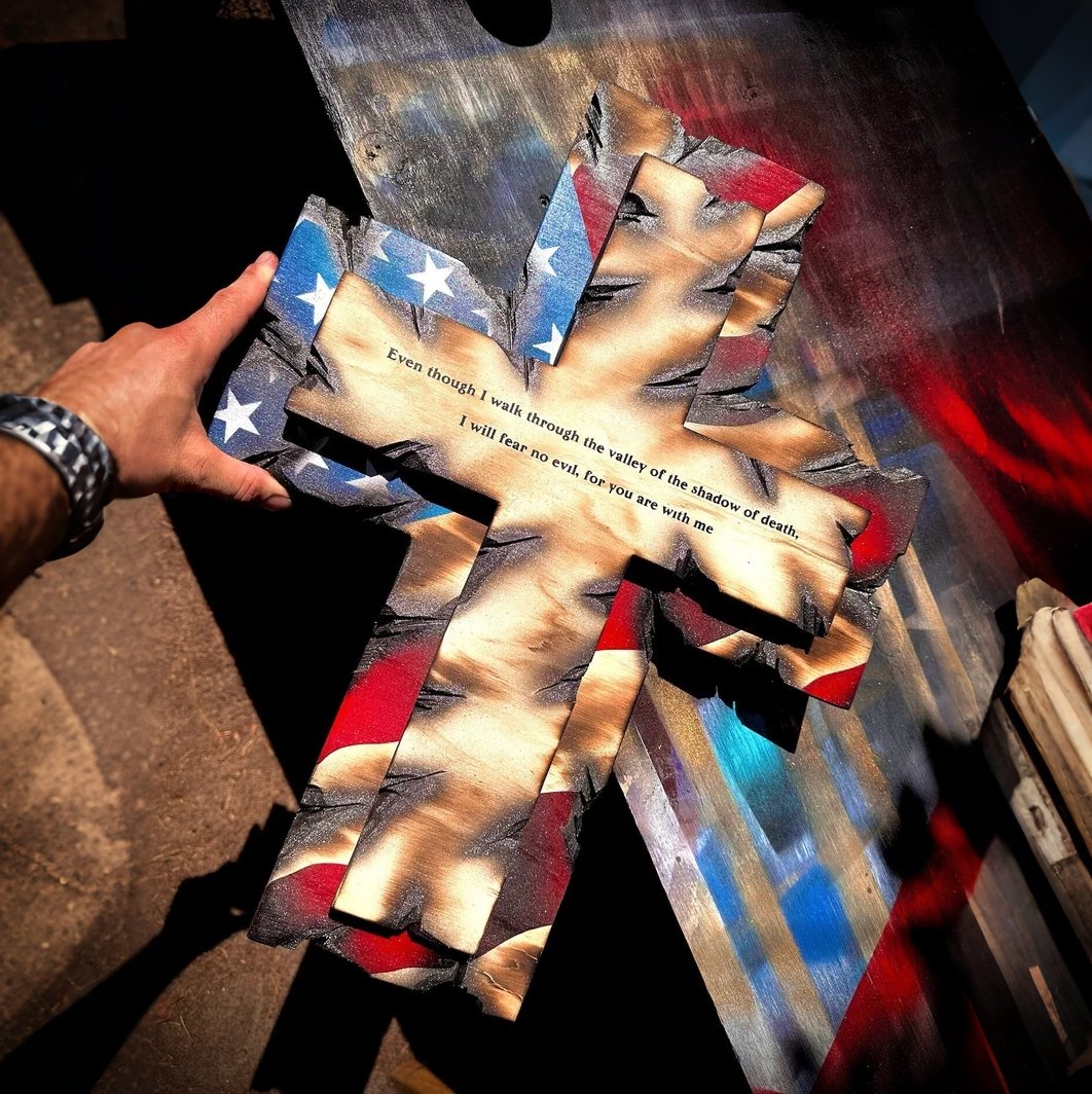 🚨 50% OFF TODAY ⭐ 🇺🇸 Patriotic American Flag Wooden Cross • Buy 2 FREE SHIPPING! 🔥
